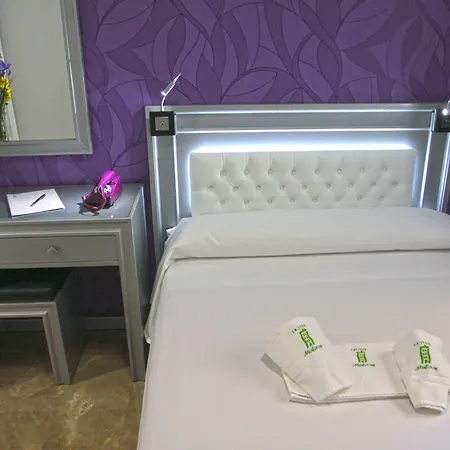 Molinos Hotell *